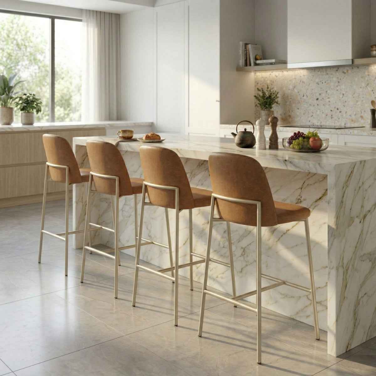 Conjunto de 2 Banquetas Altas de Aço Estofada Lucille Champanhe com PU Caramelo