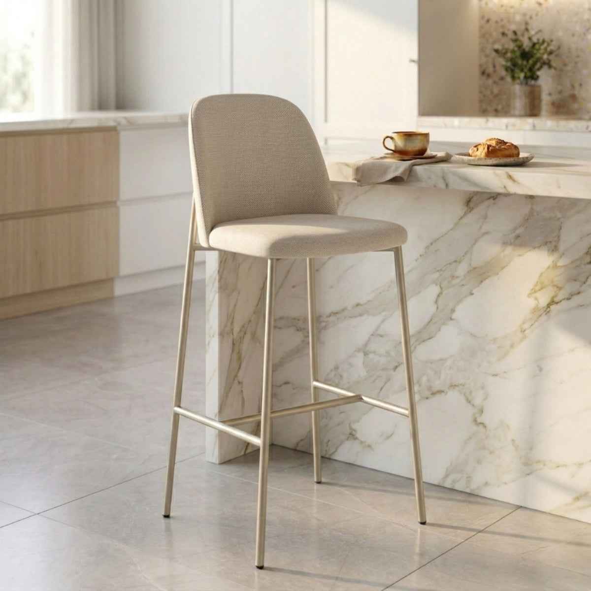 Conjunto de 2 Banquetas Altas de Aço Estofada Lucille Champanhe com Linho Mescla Cru