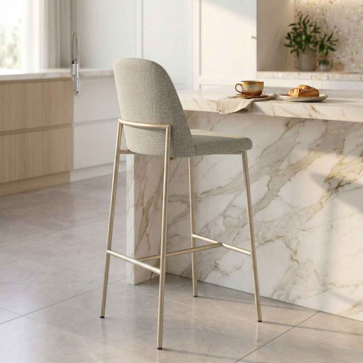 Conjunto de 2 Banquetas Altas de Aço Estofada Lucille Champanhe com Soft Palha